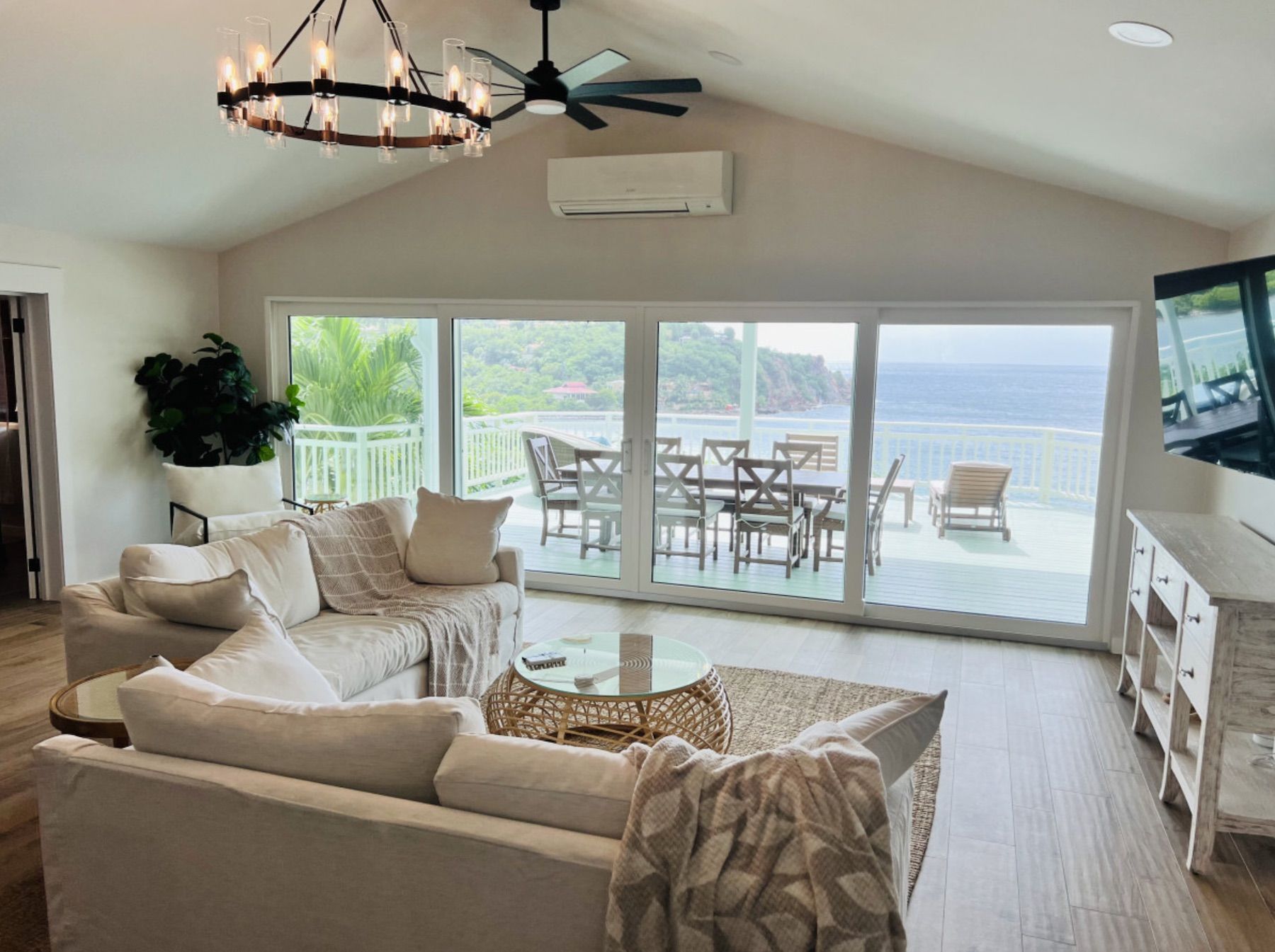 Seagate villa photo.